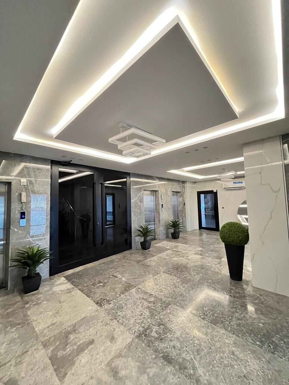 Jeddah, Apartments, Flats, Houses & Villas, SAR 45000/year,  Furnished,  3 BR,  1500 Sq. Meter,  3 Bedroom Apartment For Rent
