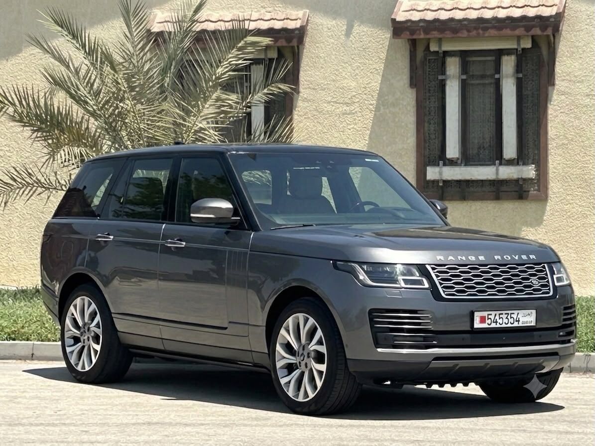 Riffa, Vehicles, Cars & Trucks , BHD 18400,  Land Rover Range Rover,  2018,  100000 KM,  RANGE ROVER VOGUE SUPERCHARGED  FOR SALE