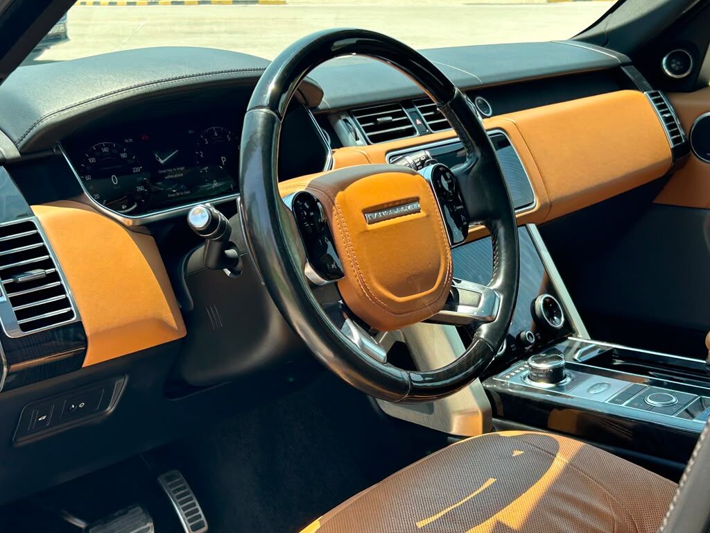 Riffa, Vehicles, Cars & Trucks , BHD 18400,  Land Rover Range Rover,  2018,  100000 KM,  RANGE ROVER VOGUE SUPERCHARGED  FOR SALE