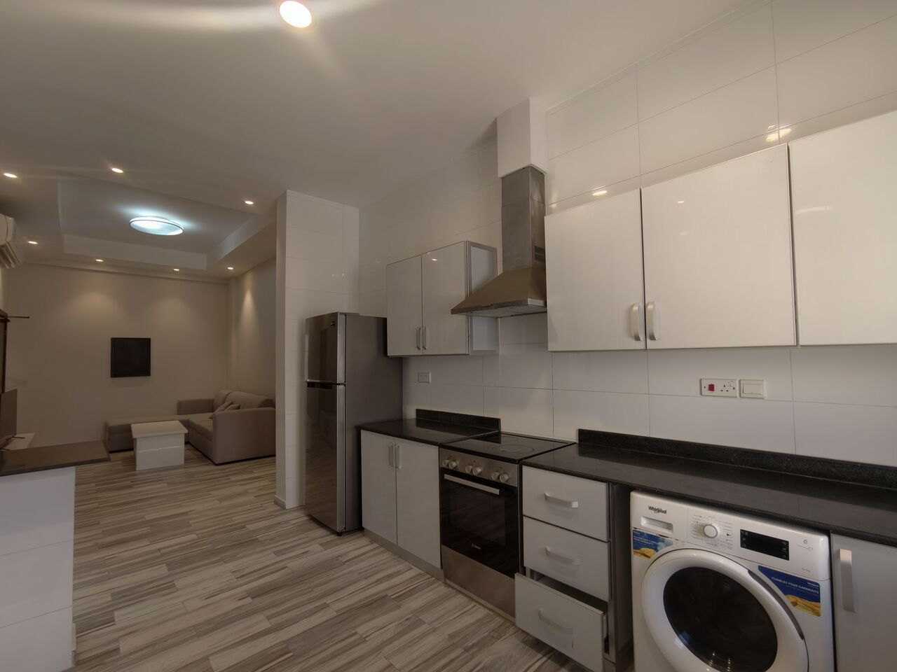 Juffair, Apartments, Flats, Houses & Villas, BHD 300/month,  2 BR,  Fully Furnished 2 Bedroom Apartment For Rent In Juffair