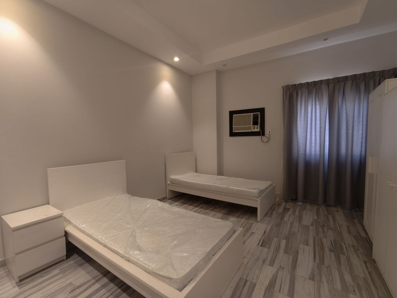 Juffair, Apartments, Flats, Houses & Villas, BHD 300/month,  2 BR,  Fully Furnished 2 Bedroom Apartment For Rent In Juffair