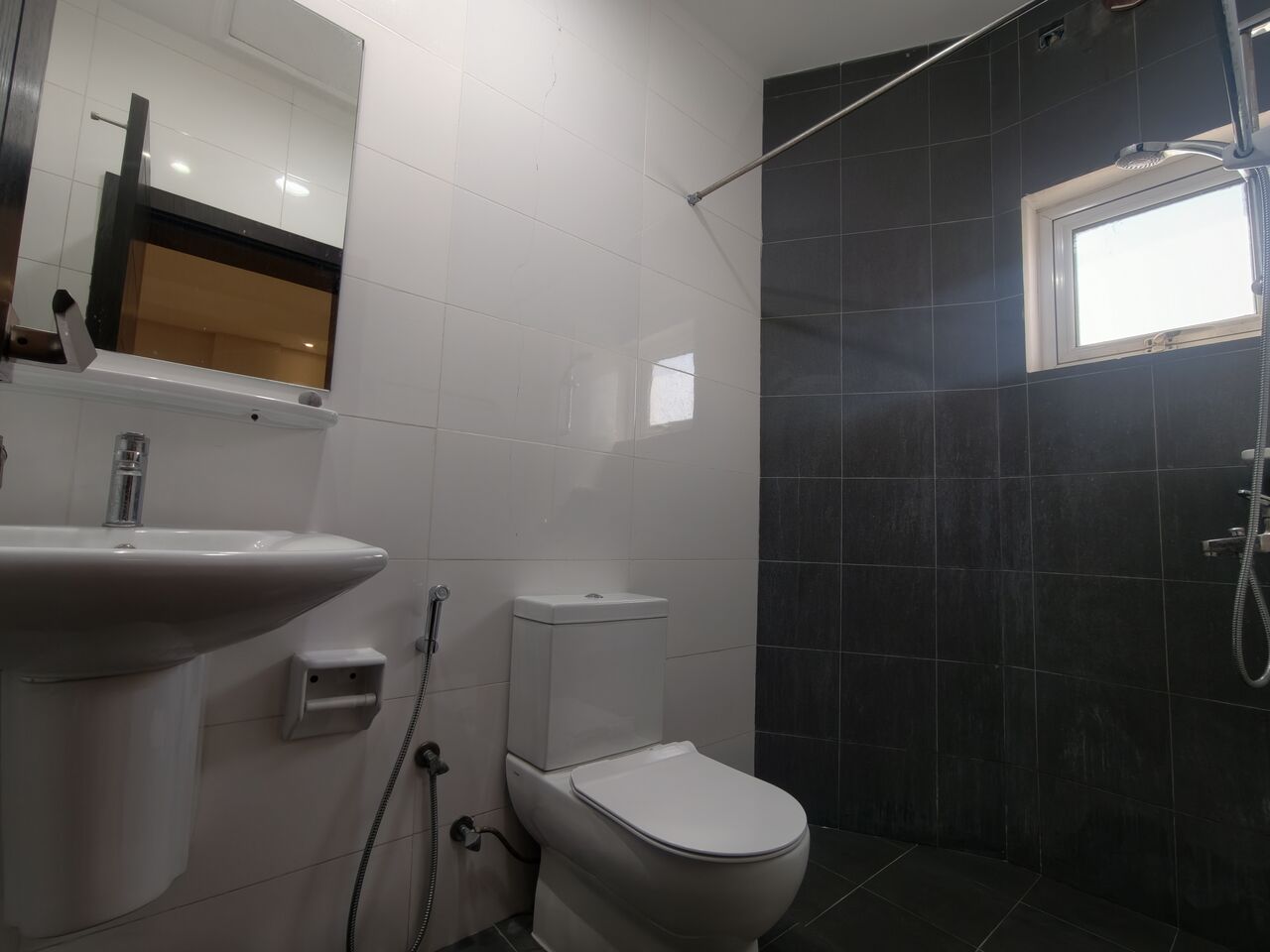 Juffair, Apartments, Flats, Houses & Villas, BHD 300/month,  2 BR,  Fully Furnished 2 Bedroom Apartment For Rent In Juffair