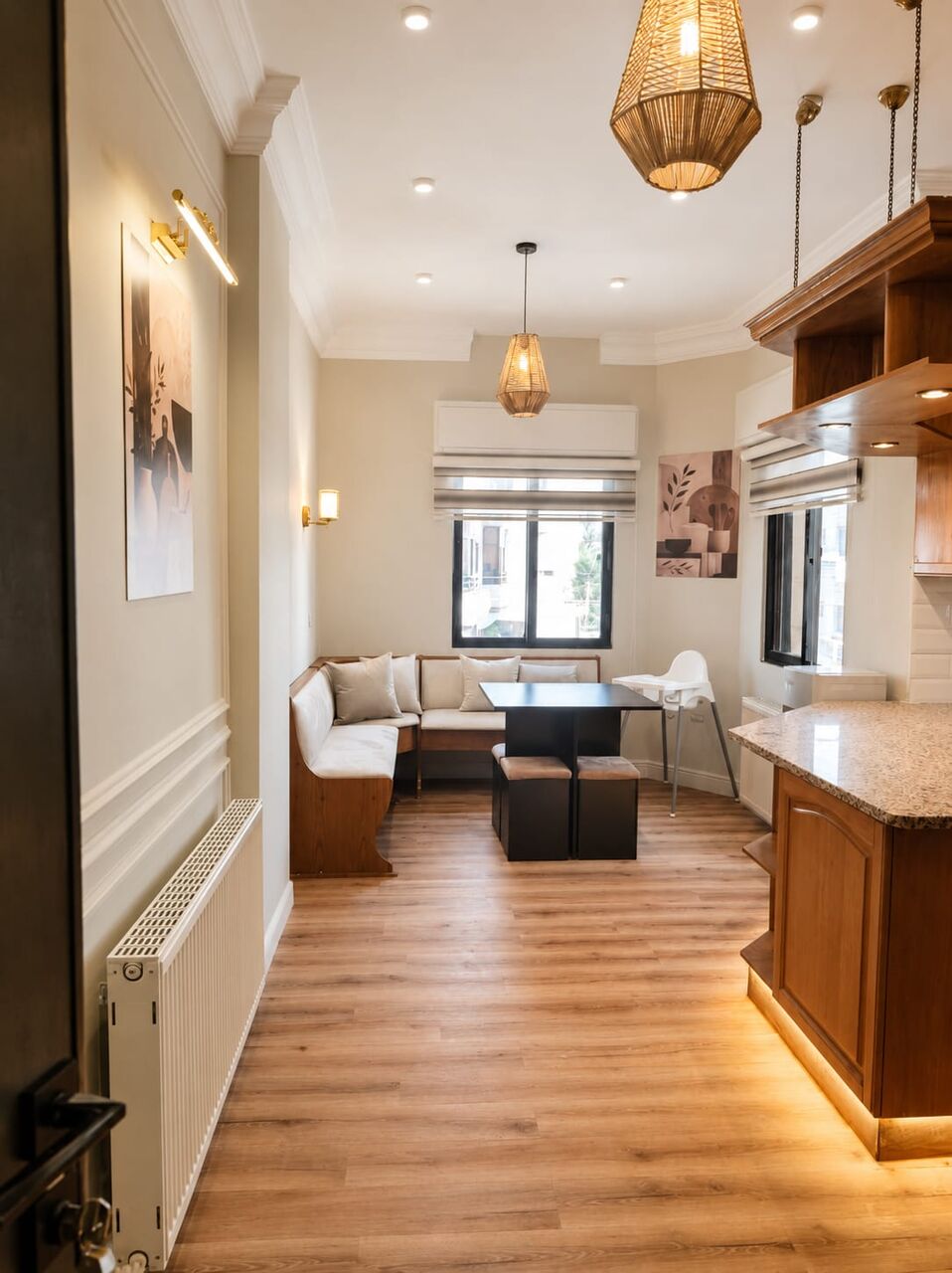 Amman, Apartments, Flats, Houses & Villas, JOD 20/year,  Furnished,  4 BR,  211 Sq. Meter,  Apartment For Rent  In Umm Uthayna