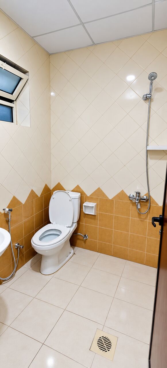West Riffa, Apartments, Flats, Houses & Villas, BHD 150/month,  2 BR,  For Rent: Unfurnished Apartment In West Riffa.