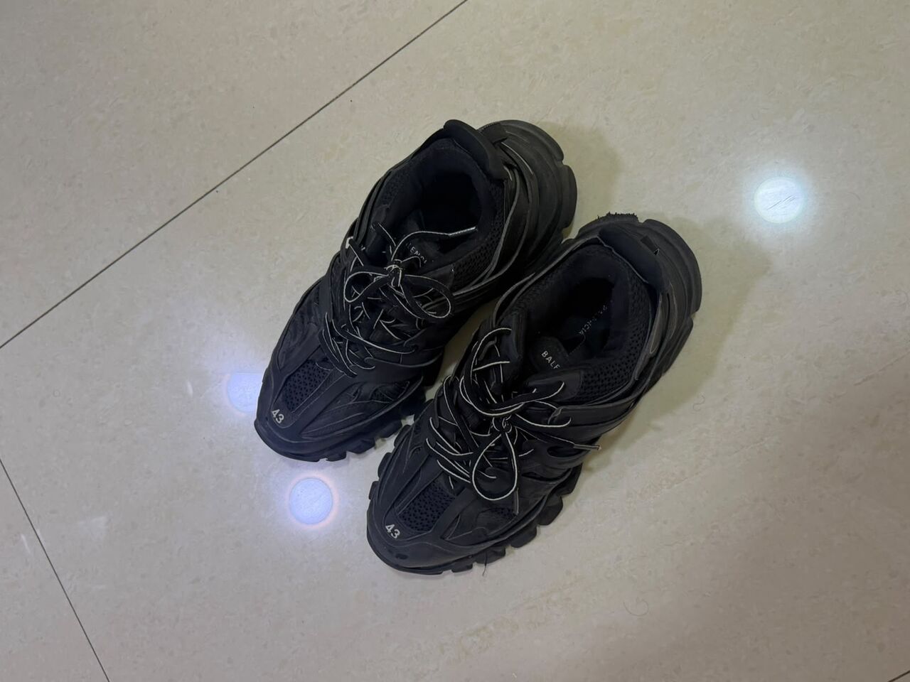 Jubail, Clothing & Accessories, SAR 300,  Balenciaga Black Sneakers - Size 43 | Good Condition