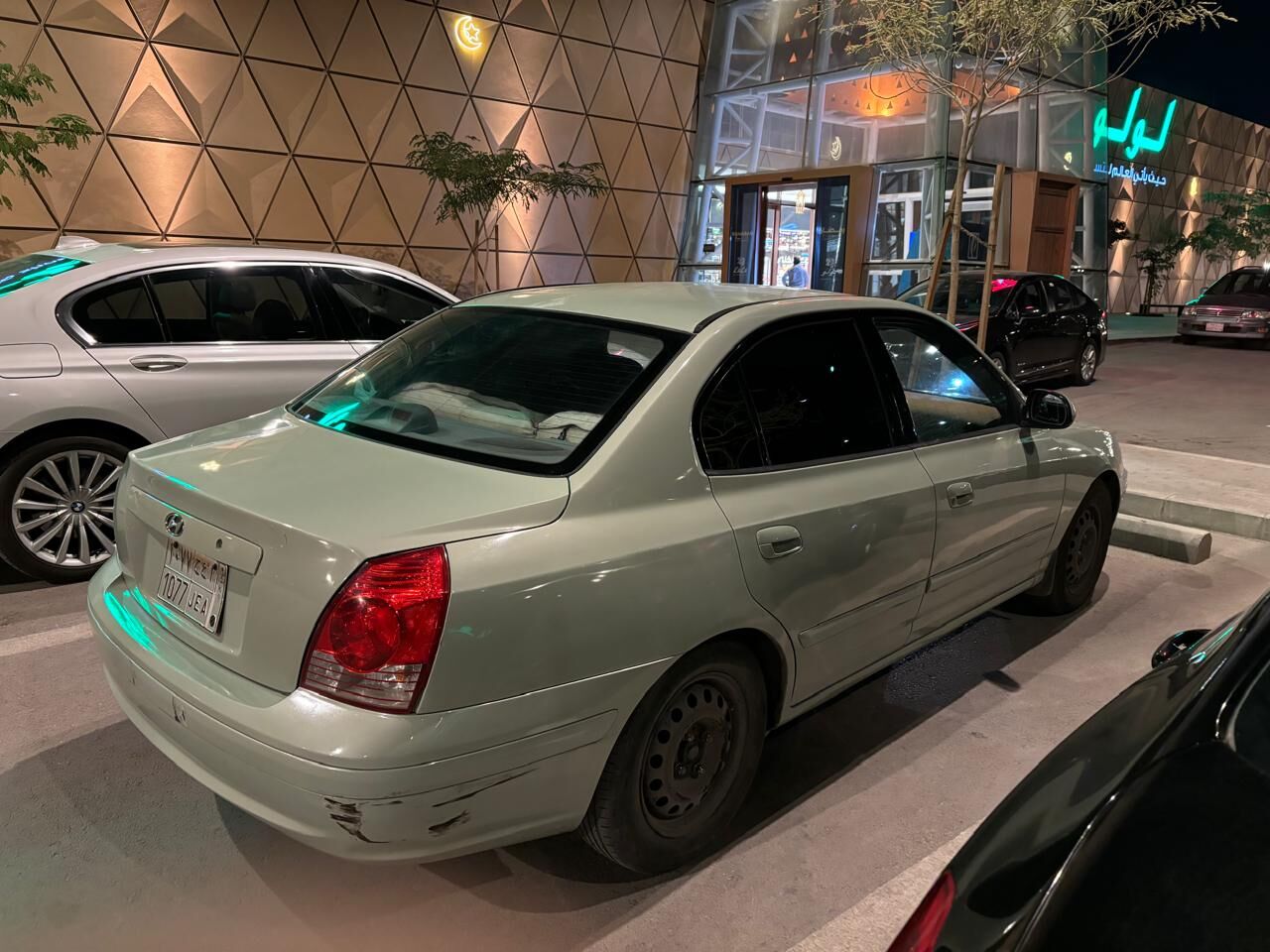 Riyadh, Vehicles, Cars & Trucks , SAR 14000,  Hundai Elentra,  2006,  Automatic,  400000 KM,