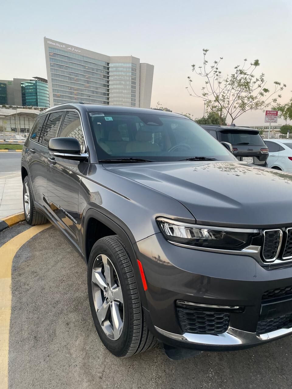 Riyadh, Vehicles, Cars & Trucks , SAR 145000,  Jeep Grand Cherokee L 2022 Limited &ndash; Full Option,  2022,  Automatic,  30600 KM,