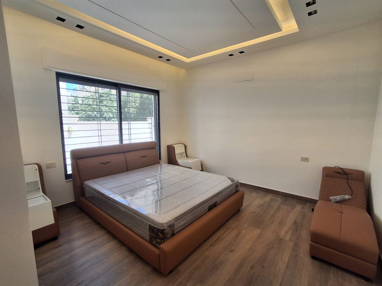 Amman, Apartments, Flats, Houses & Villas, JOD 42/year,  Furnished,  235 Sq. Meter,  Apartment For Rent In Al-Sweifieh