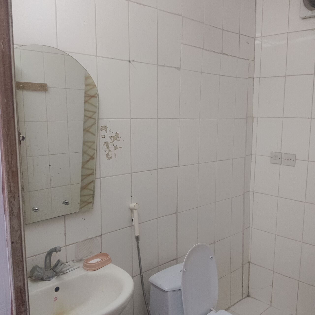 Ad Diriyah, Housing Exchanges, SA 1000/month,  1 BR,  One Small Single Room Available For Bachelor