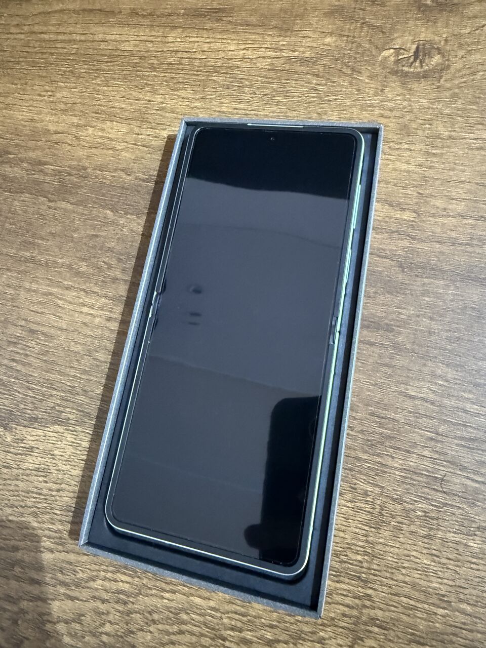 Al Malaz, Electronics, SAR 3200,  Samsung Galaxy Z Flip 7 &mdash; 256GB | Mint Color | Mint Condition