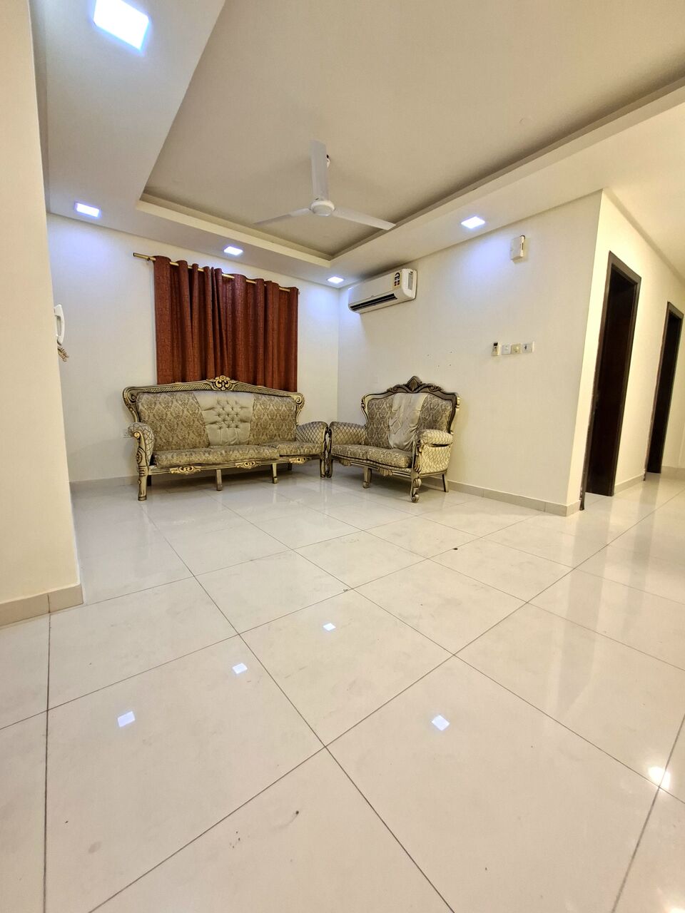 Hoora, Apartments, Flats, Houses & Villas, BHD 250/month,  Furnished,  2 BR,  Fully Furnished 2BHK With Ewa In Hoora,Parking,Lift,Neat & Clean Flat @ 35547951