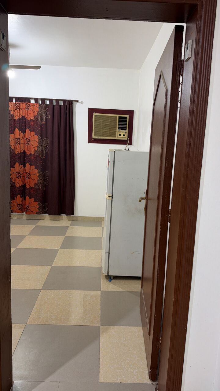 Al Aziziyah, Rooms for Rent, SAR 1000/month,  1 Indepandant Seperate Room For Rent 1000 SAR/month