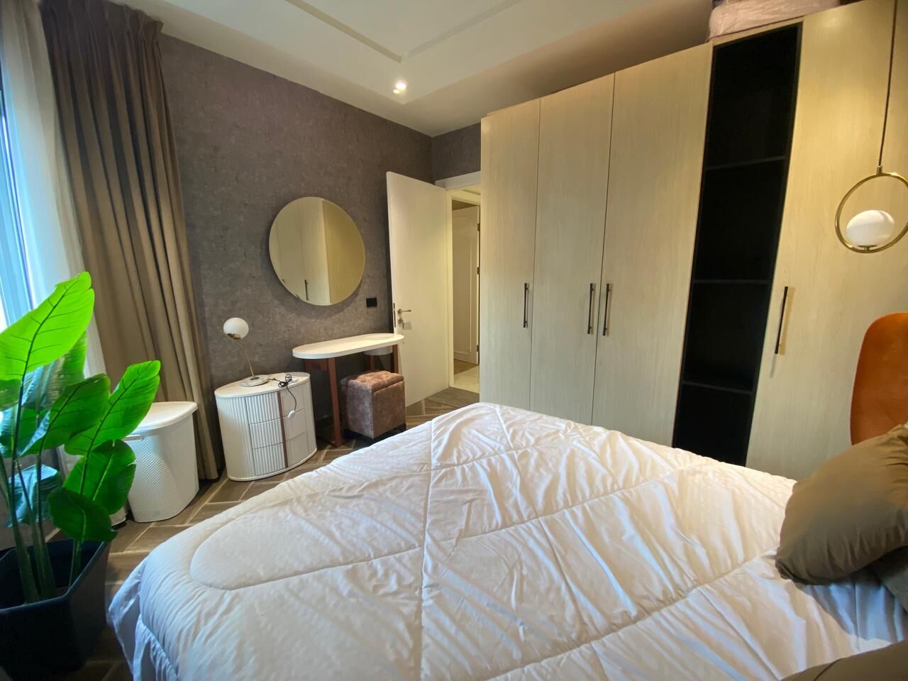 Amman, Apartments, Flats, Houses & Villas, JOD 18/year,  Furnished,  185 Sq. Meter,  Apartment For Rent In Deir Ghbar