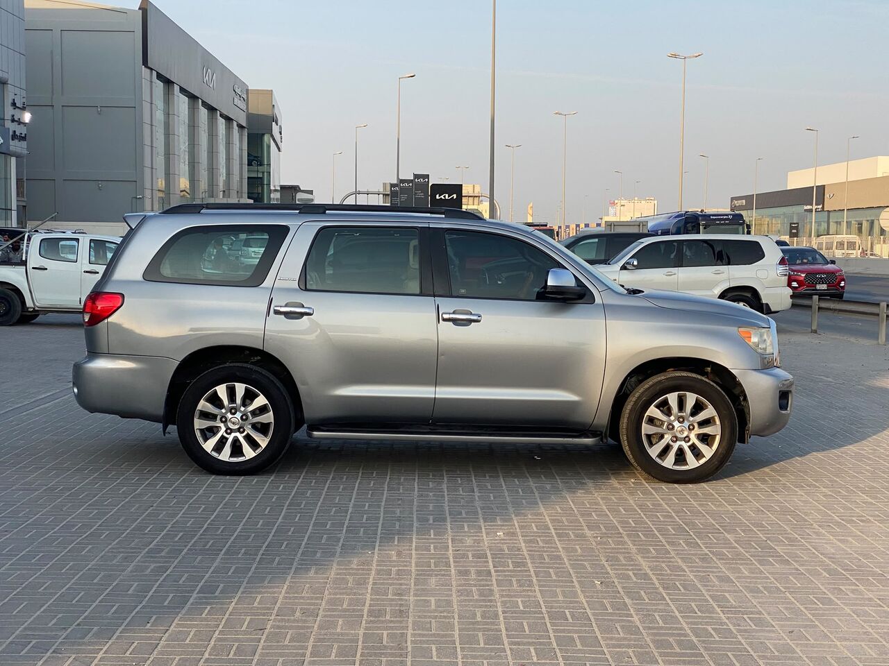 Manama, Vehicles, Cars & Trucks , BHD 5500,  Toyota Sequoia,  2012,  Automatic,  230600 KM,    (Silver)