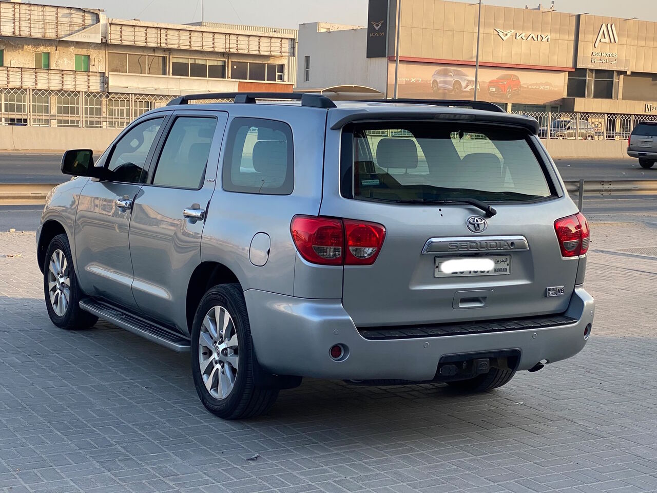 Manama, Vehicles, Cars & Trucks , BHD 5500,  Toyota Sequoia,  2012,  Automatic,  230600 KM,    (Silver)