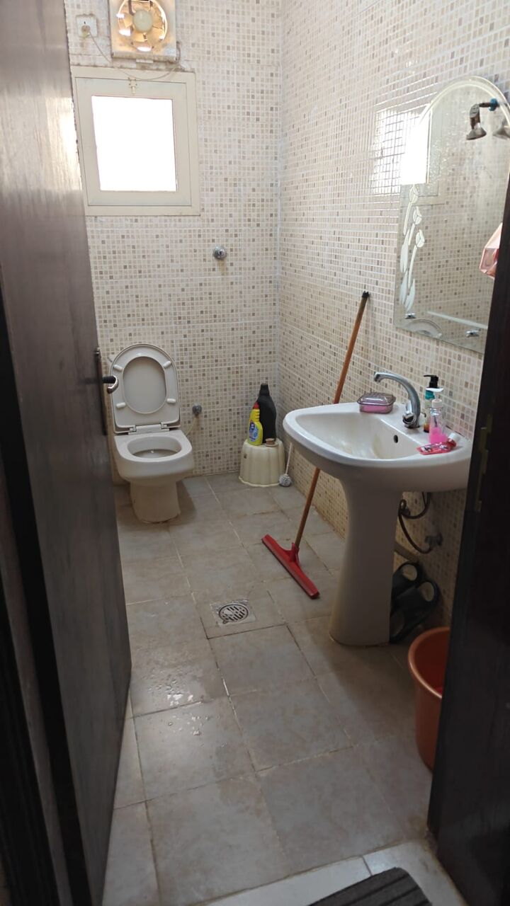 Yanbu, Housing Exchanges, SAR 600/month,  Furnished Room Available For A Decent Bachelor With All Facilities