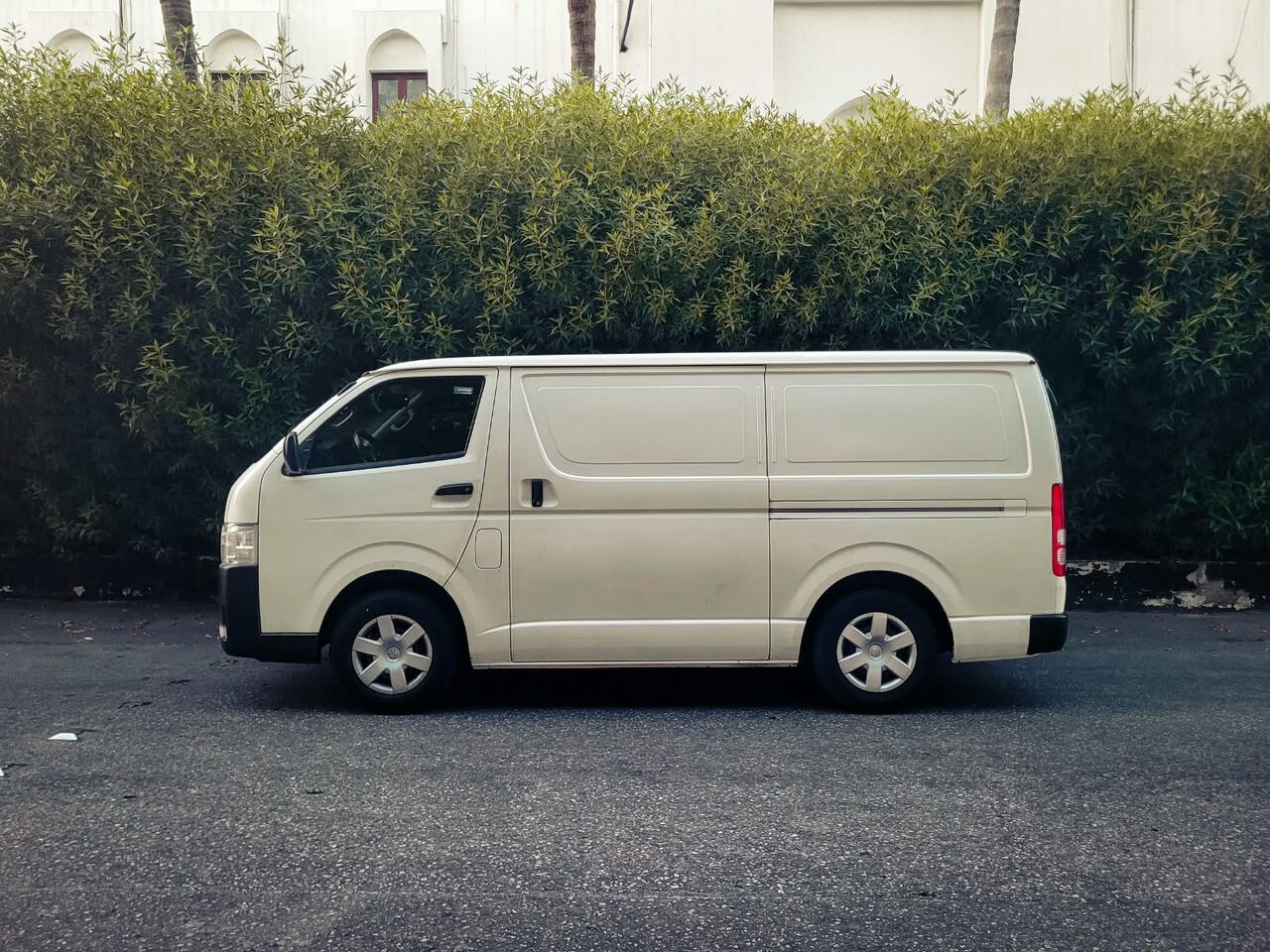 Manama, Vehicles, Cars & Trucks , BHD 1,  Toyota Hi-Ace,  2023,  Automatic,  115000 KM,  SINGLE OWNER CARGO VAN FOR SALE