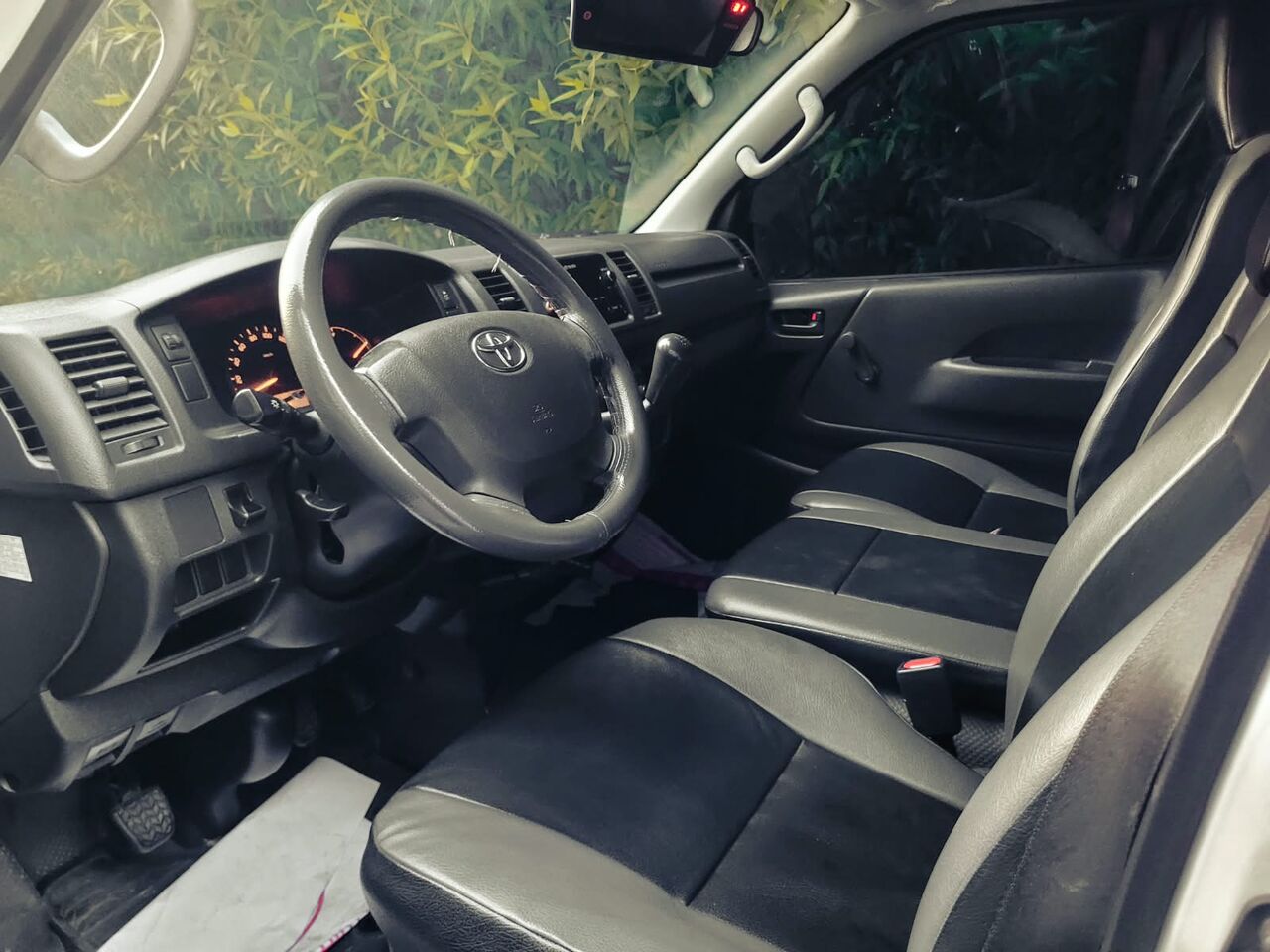 Manama, Vehicles, Cars & Trucks , BHD 1,  Toyota Hi-Ace,  2023,  Automatic,  115000 KM,  SINGLE OWNER CARGO VAN FOR SALE