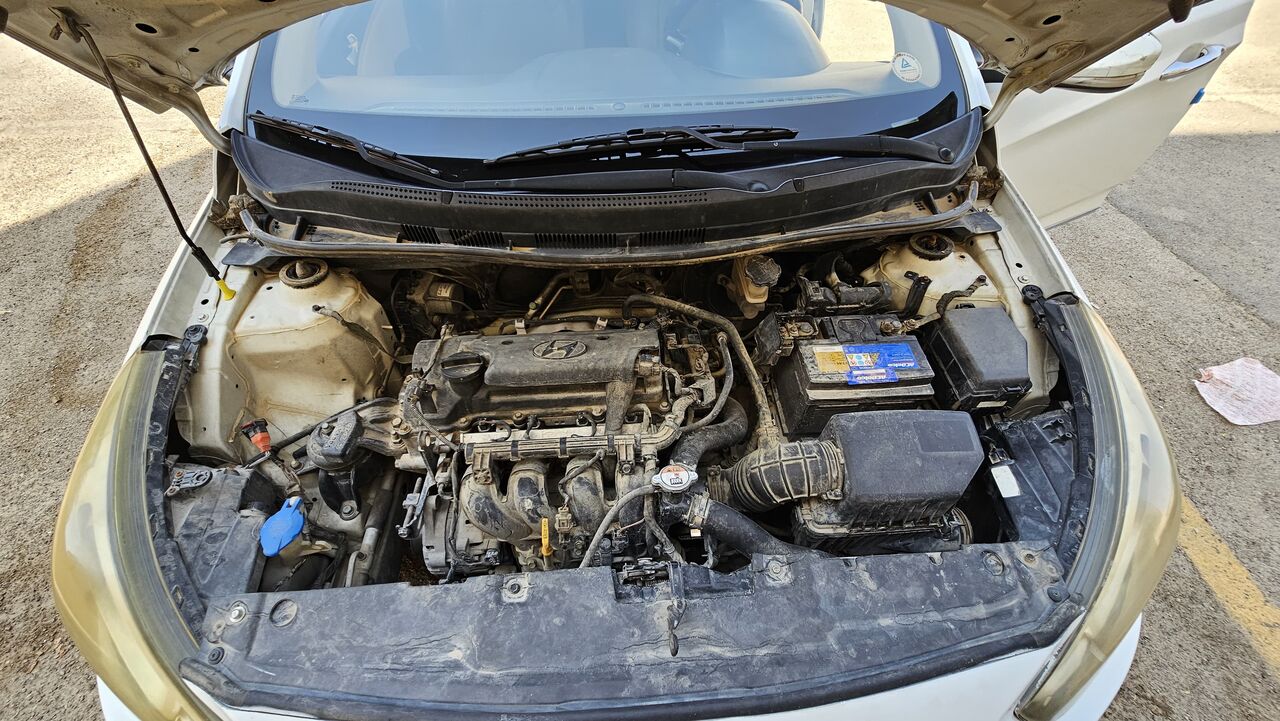 Riyadh, Vehicles, Cars & Trucks , SAR 21500,  Hyundai Accent,  2016,  Automatic,  198000 KM,
