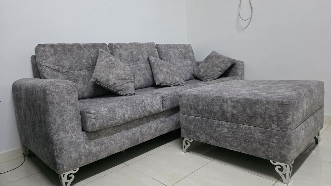 Al Sharafeyah, Furniture, SAR 450,  Clean Sofa With Good Texture Cloth Sofa For Sale