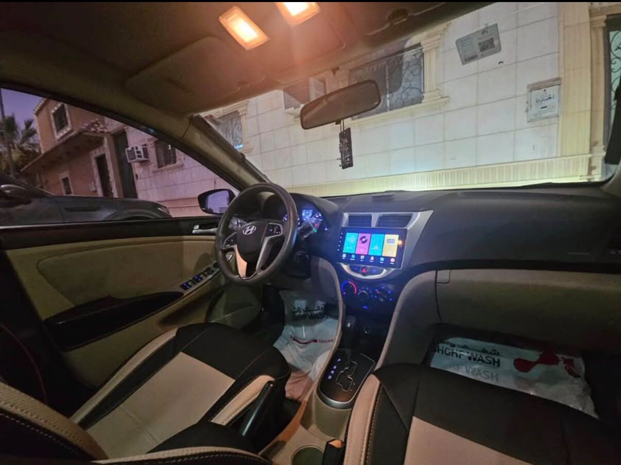 Riyadh, Vehicles, Cars & Trucks , SAR 19500,  2017,  2017,  Automatic,  304000 KM,  For Sale:  Hyundai Accent, White Exterior, With 304,000 Km On The Odometer.