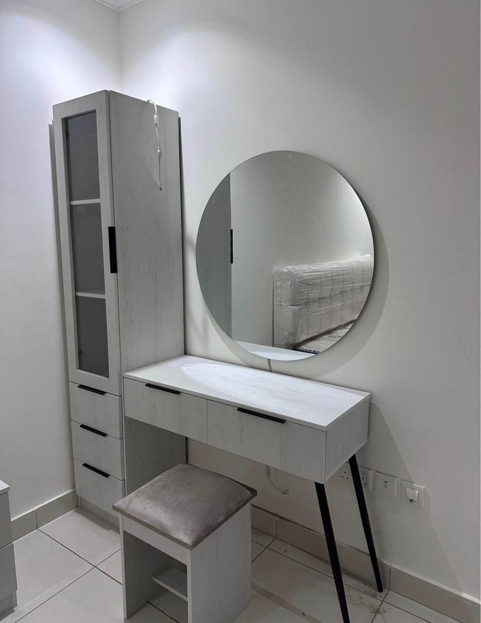 Jeddah, Furniture, Modern New Dressing Tables In Multiple Designs And Colors