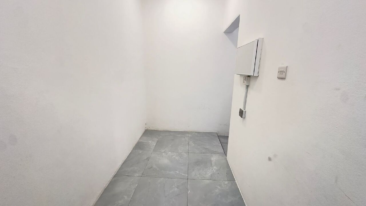 Manama, Apartments, Flats, Houses & Villas, BHD 170/month,  2 BR,  𝐇𝐨𝐨𝐫𝐚:- 2𝐁𝐑 𝐔𝐧𝐟𝐮𝐫𝐧𝐢𝐬𝐡𝐞𝐝 𝐅𝐥𝐚𝐭 𝐨𝐧 