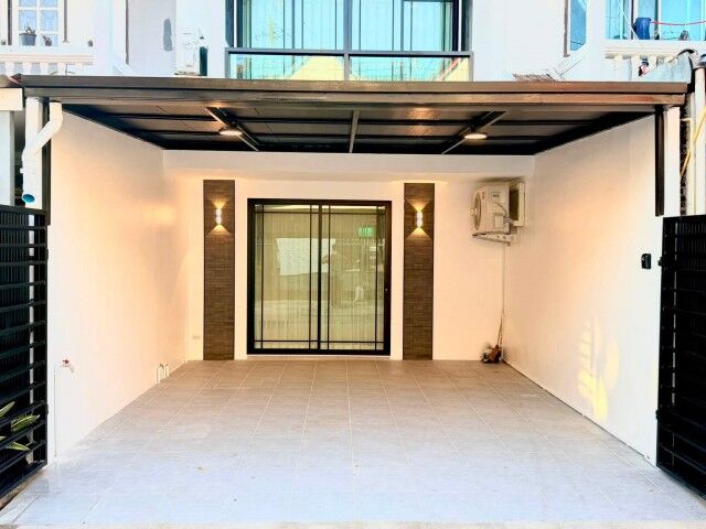 Bangkok, Real Estate For Sale, THB 3200000,  3 BR,  18 Sq. Feet,  ทาวน์โฮมฝั่งทะเล   สุขุมวิท 62 ห่างจา