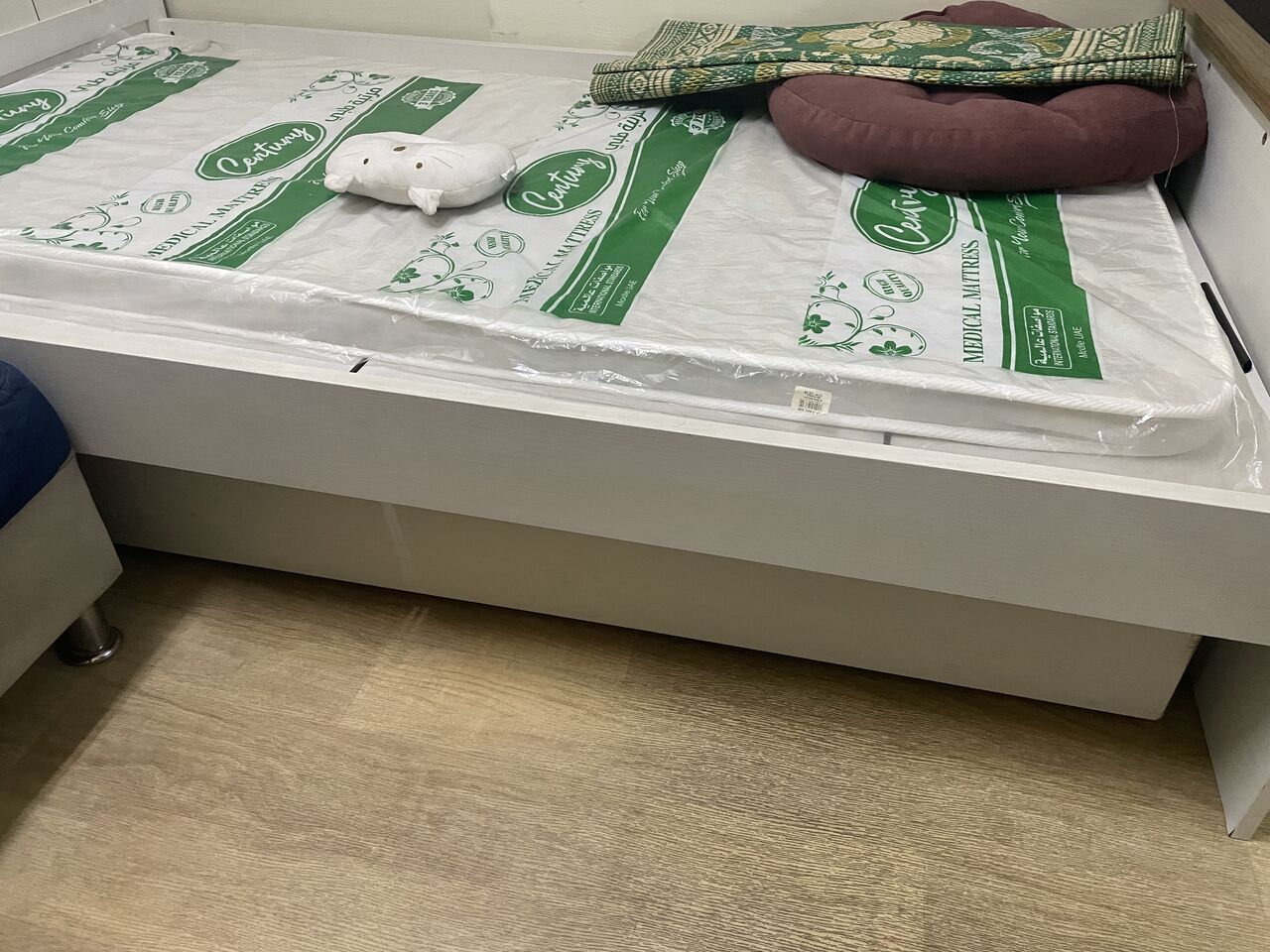 Jubail, Furniture, SAR 500,  Double Layer Queen Bed Along With New Medical Mattress