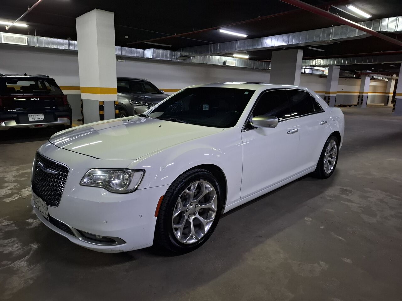 Al Sulaymaniyyah, Vehicles, Cars & Trucks , SAR 90000,  Chrysler 300C,  2021,  Automatic,  85000 KM,  High Spec, Fully Maintained & Excellent Condition