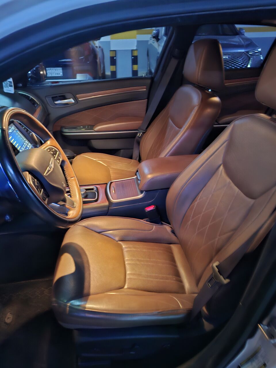 Al Sulaymaniyyah, Vehicles, Cars & Trucks , SAR 90000,  Chrysler 300C,  2021,  Automatic,  85000 KM,  High Spec, Fully Maintained & Excellent Condition