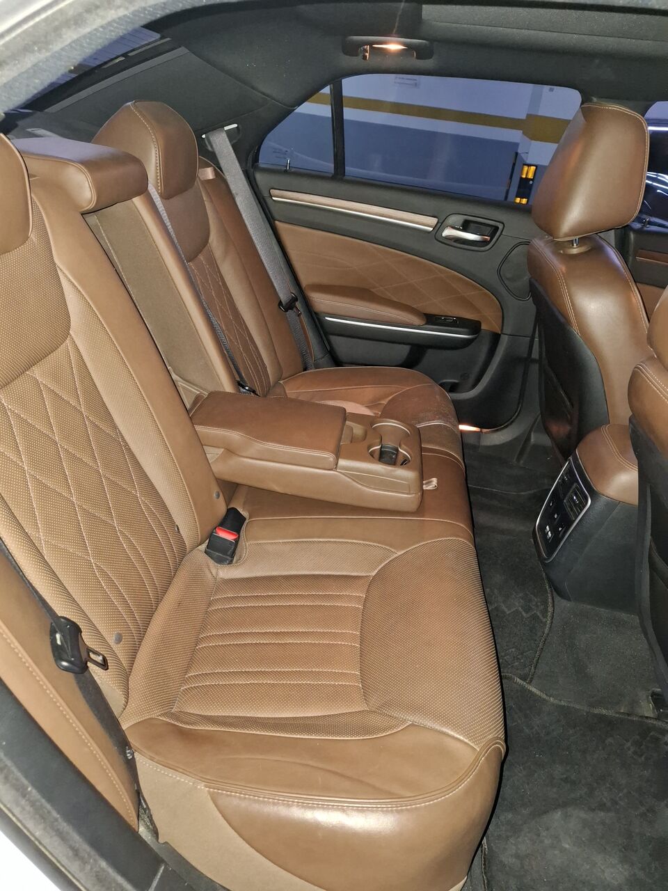Al Sulaymaniyyah, Vehicles, Cars & Trucks , SAR 90000,  Chrysler 300C,  2021,  Automatic,  85000 KM,  High Spec, Fully Maintained & Excellent Condition