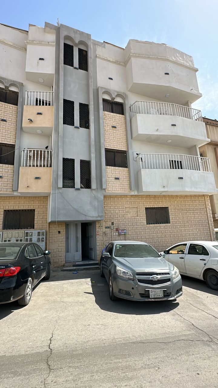 Riyadh, Housing Exchanges, SAR 1250/month,  1 BR,  Room For Rent Available