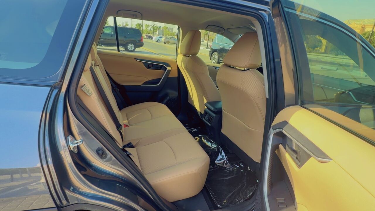 Riyadh, Vehicles, Cars & Trucks , SAR 91000,  Toyota RAV4,  2024,  Automatic,  155000 KM,    In Excellent Condition. No Accident, No Repaint . Expat Owner .