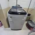 SAR 1000,  For Sale: Samsung 10 Kg Top-Loading Full Automatic Washing Machine