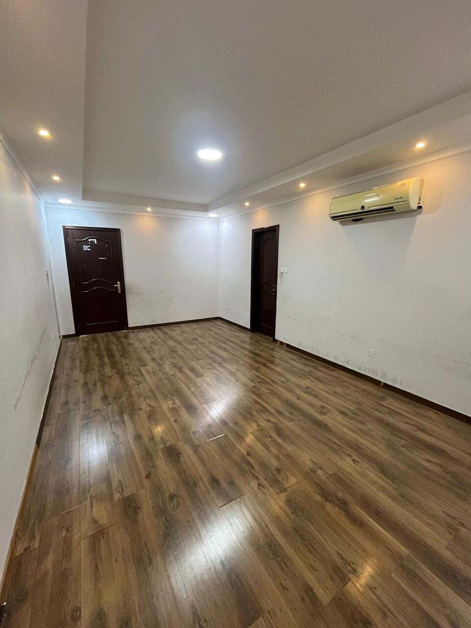 Riffa, Apartments, Flats, Houses & Villas, BHD 150/month,  3 BR,  Villa 2 Floor Portion For Rent