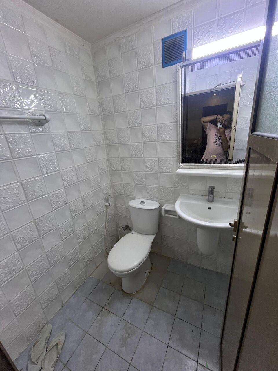 Riffa, Apartments, Flats, Houses & Villas, BHD 150/month,  3 BR,  Villa 2 Floor Portion For Rent
