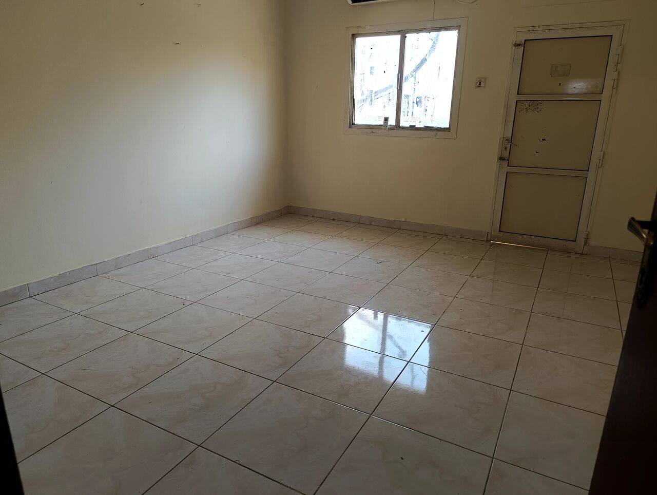 Sitra, Apartments, Flats, Houses & Villas, BHD 120/month,  Furnished,  2 BR,  Spacious 2 BHK Flat For Rent In Sitra