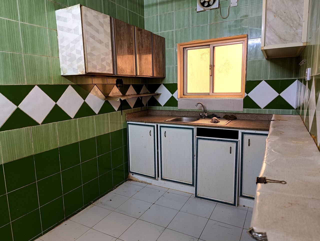 Sitra, Apartments, Flats, Houses & Villas, BHD 120/month,  Furnished,  2 BR,  Spacious 2 BHK Flat For Rent In Sitra