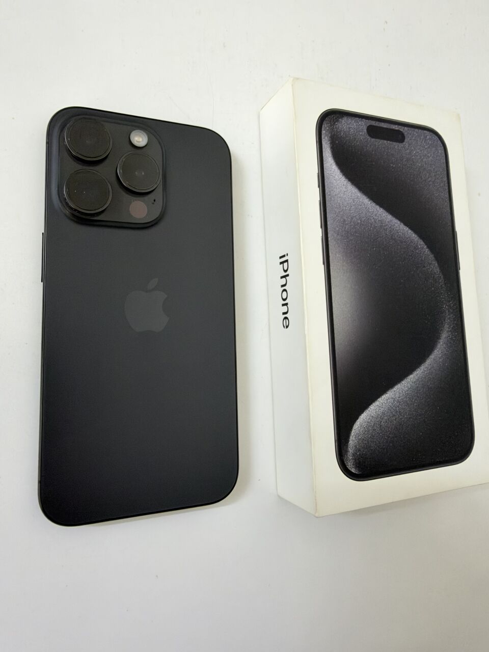 Al Malaz, Mobile Phones, SAR 2000,  IPhone 15 Pro 128 GB