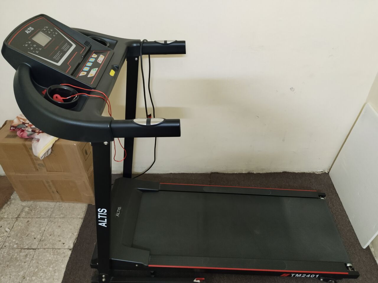 Riyadh, Electronics, SAR 550,  Treadmill