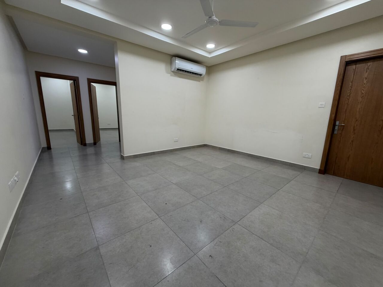 Adliya, Apartments, Flats, Houses & Villas, BHD 260/month,  2 BR,  SEMI-FURNISHED APARTMENT FOR RENT IN ADLIYA | NEW BUILDING | PRIME LOCATION