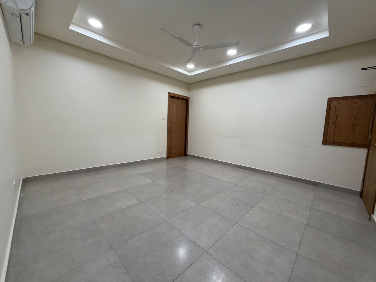Adliya, Apartments, Flats, Houses & Villas, BHD 260/month,  2 BR,  SEMI-FURNISHED APARTMENT FOR RENT IN ADLIYA | NEW BUILDING | PRIME LOCATION