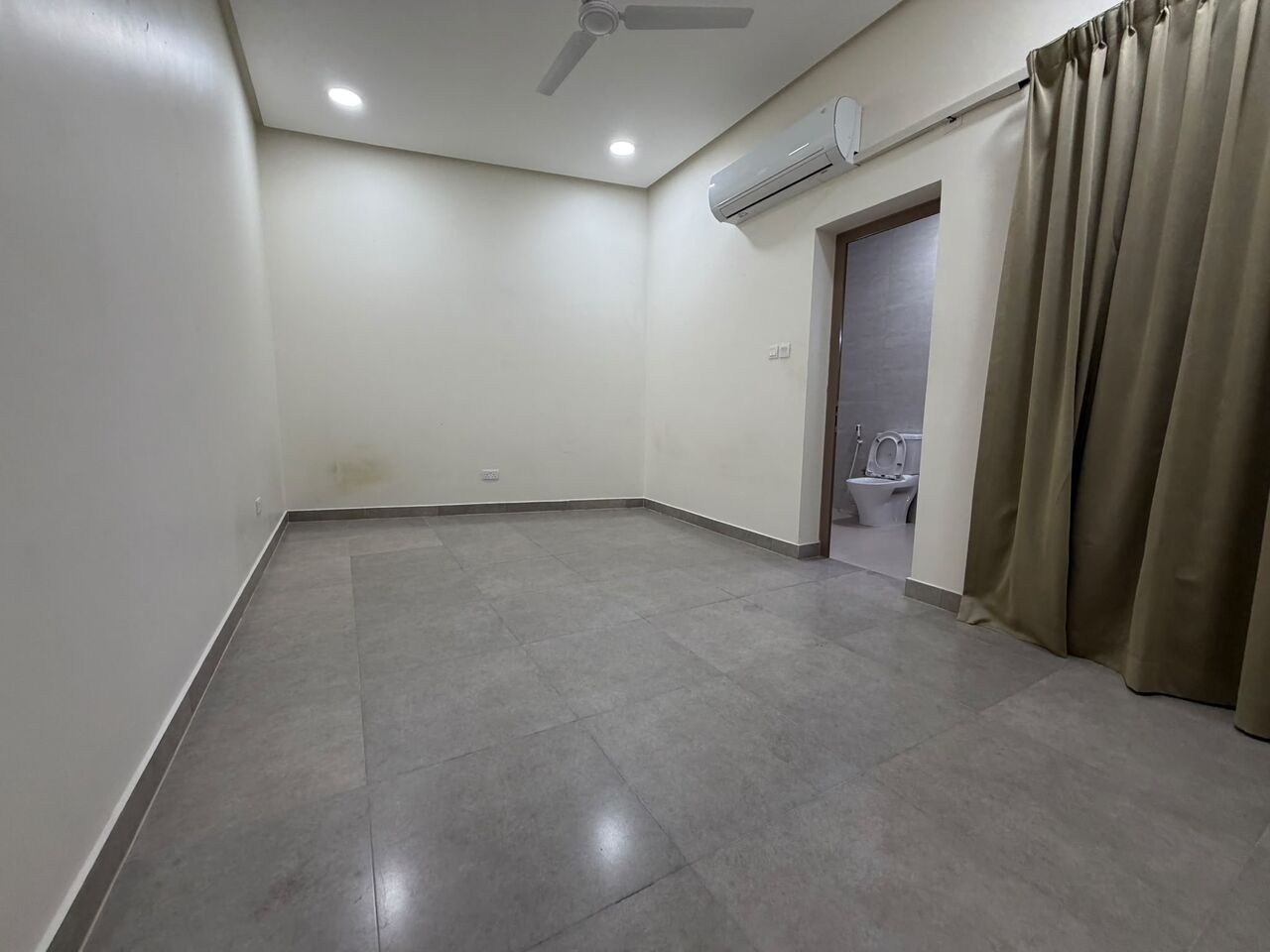 Adliya, Apartments, Flats, Houses & Villas, BHD 260/month,  2 BR,  SEMI-FURNISHED APARTMENT FOR RENT IN ADLIYA | NEW BUILDING | PRIME LOCATION