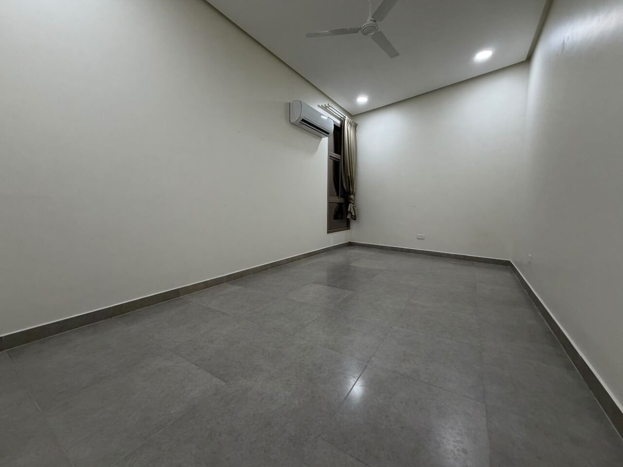 Adliya, Apartments, Flats, Houses & Villas, BHD 260/month,  2 BR,  SEMI-FURNISHED APARTMENT FOR RENT IN ADLIYA | NEW BUILDING | PRIME LOCATION