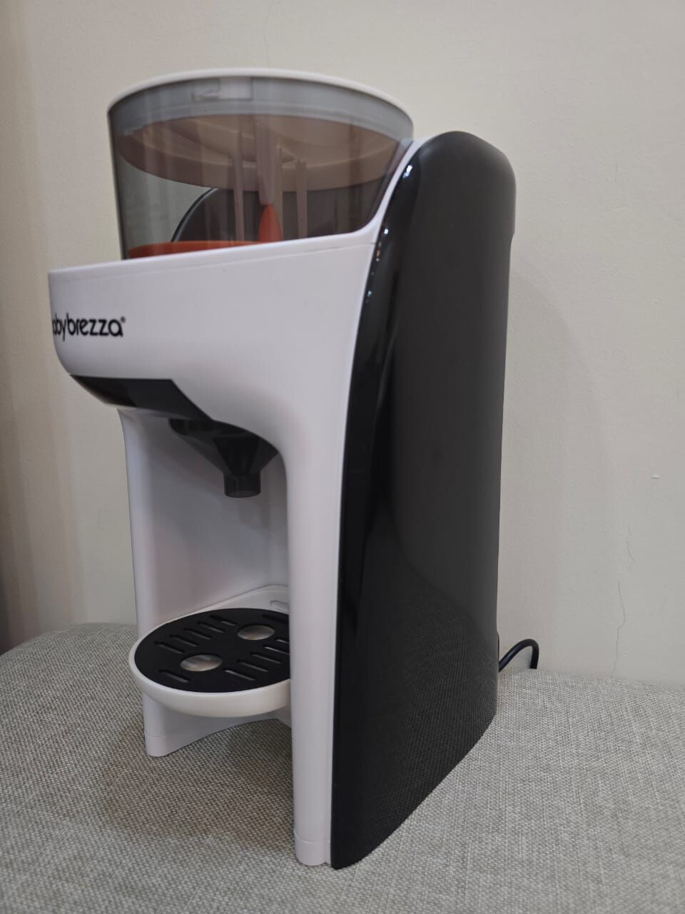 Jeddah, Baby & Kid Stuff, SAR 600,  Baby Bareeza Pro Advance Automatic Milk Maker. Excellent Condition. Like New