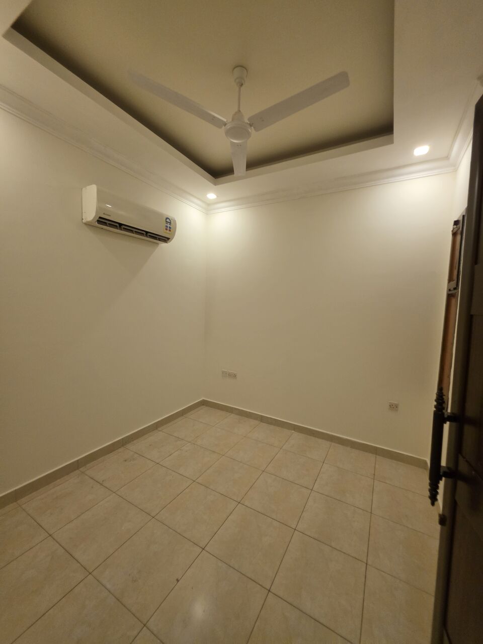 Sanad, Villas, BHD 330,  1234 Sq. Meter,  Three Bedrooms Spacious Duplex House For Rent In Sanad Nuwaidrat @inclusive