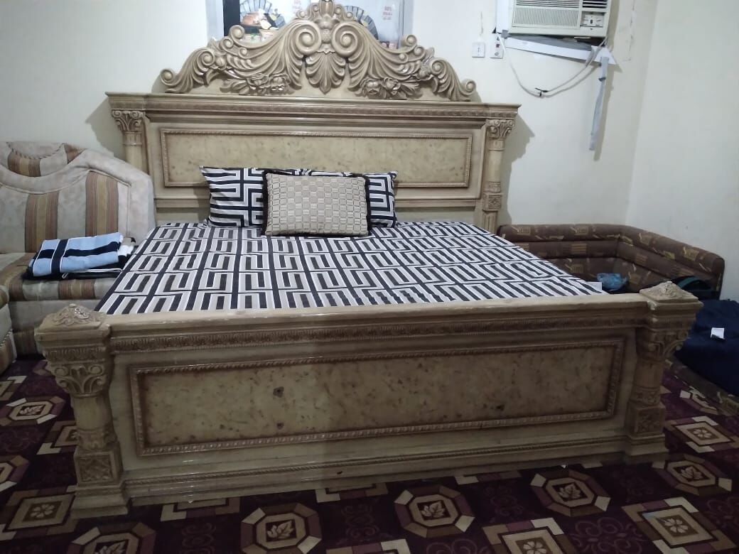 Al Majmaah, Household Items, SAR 3800,  House Hold Items For Sale (King Size Bed, W. Machine, Sofa, Wardrobe, Oven Gas Stove)