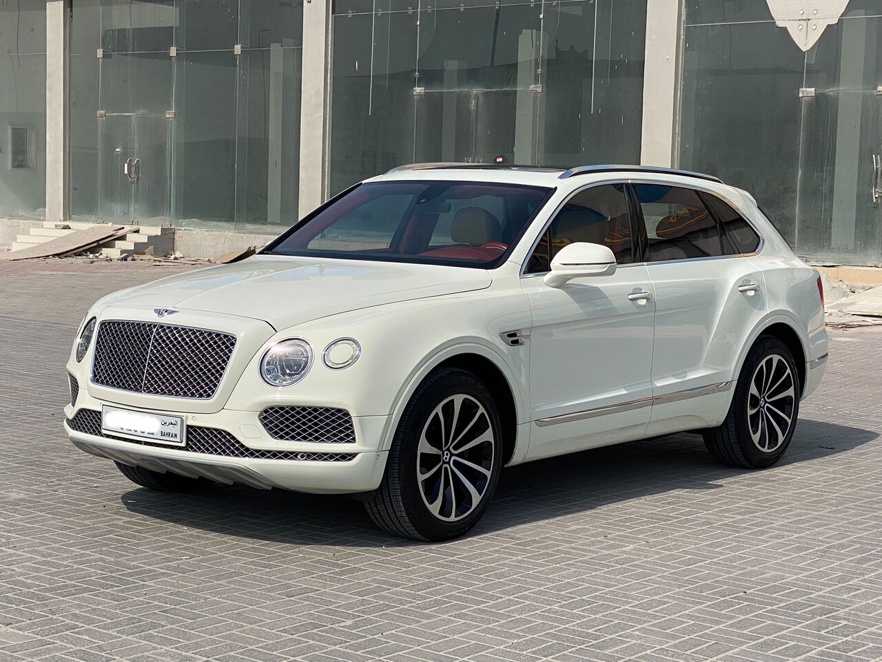 Manama, Vehicles, Cars & Trucks , BHD 21900,  Bentley Bentayga,  2017,  Automatic,  126200 KM,    (White)
