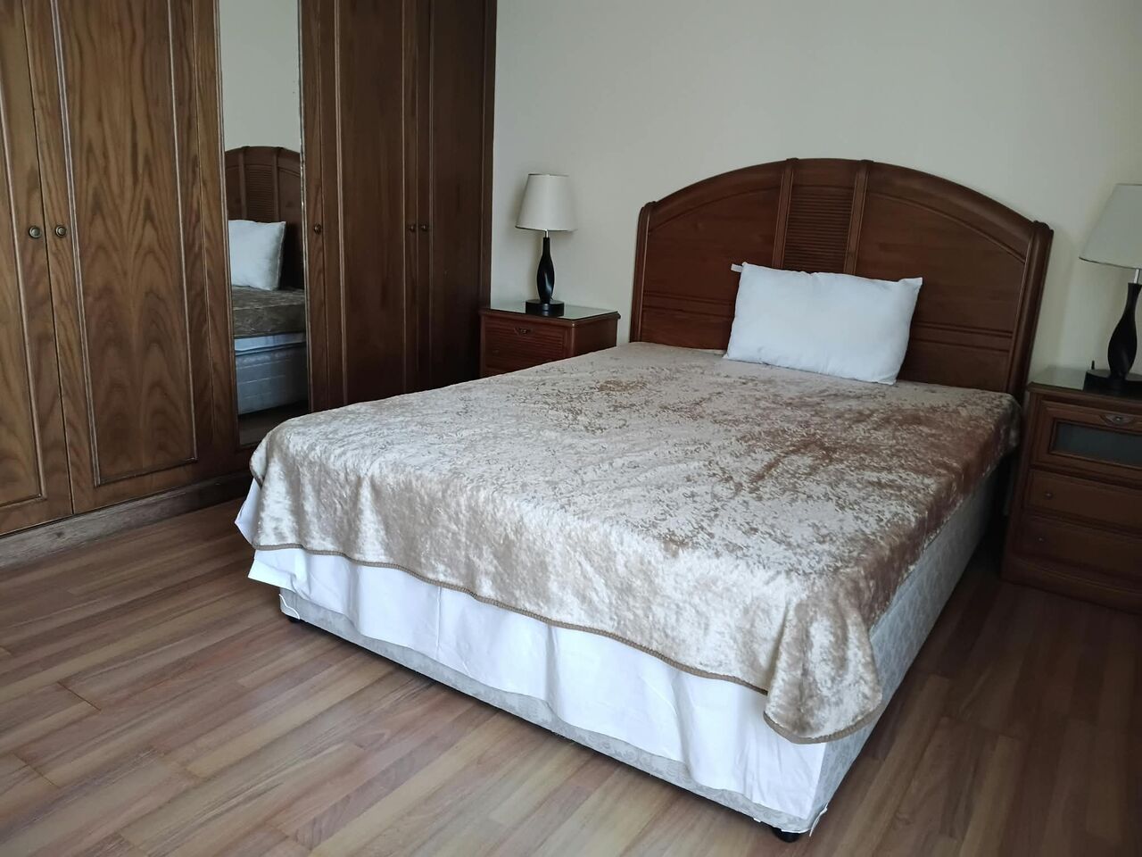 Sanabis, Apartments, Flats, Houses & Villas, BHD 450/month,  Furnished,  2 BR,  Unlimited EWA - FF 2 Bedroom 3 Washroom Hall Kitchen